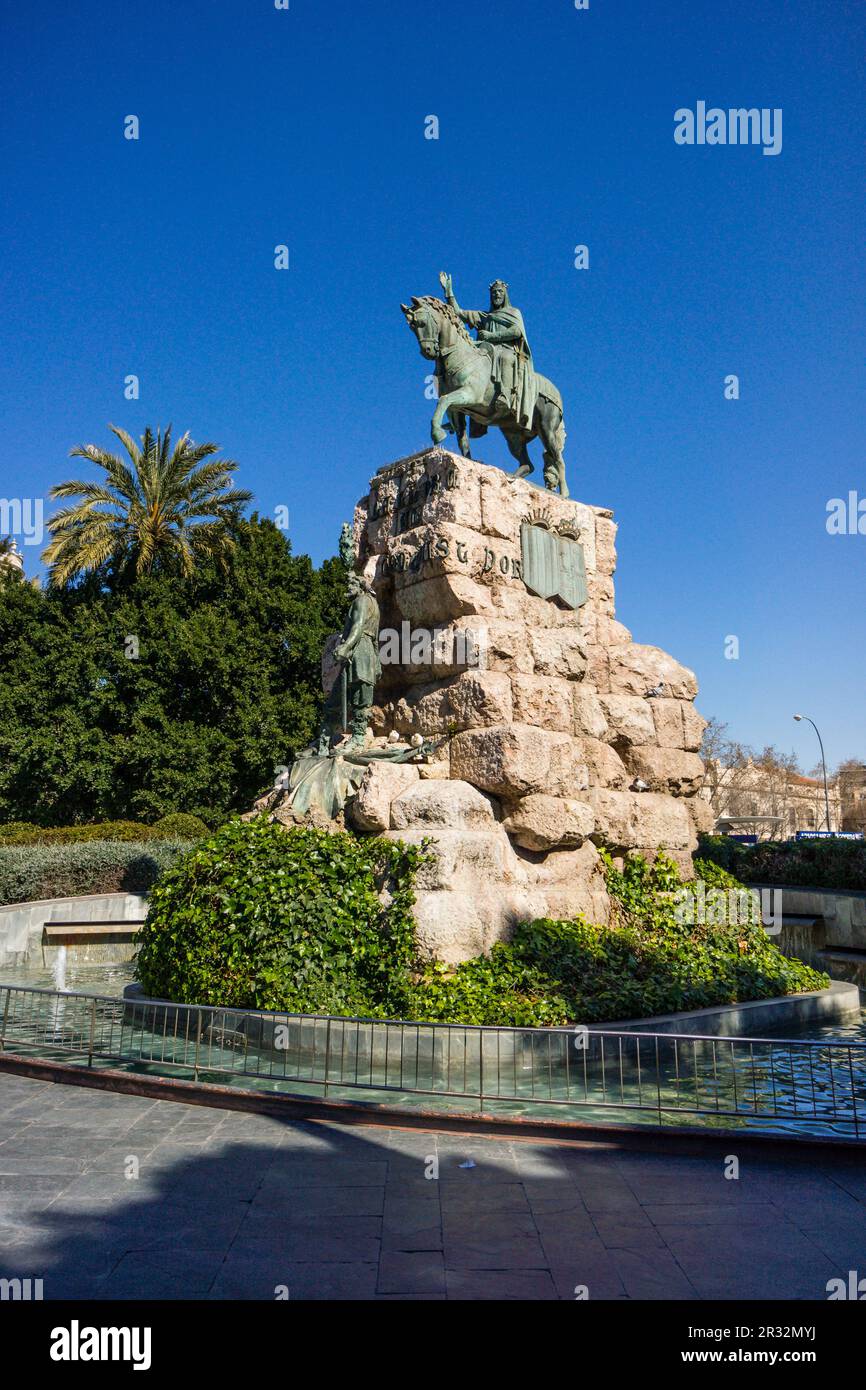 Estatua ecuestre de jaime i hi-res stock photography and images - Alamy