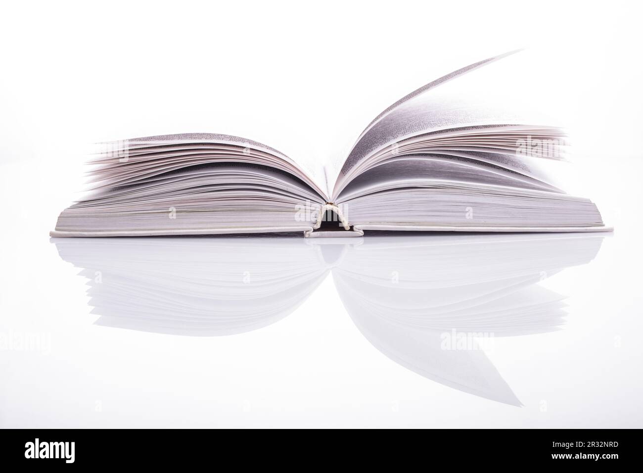 White open book Stock Photo - Alamy