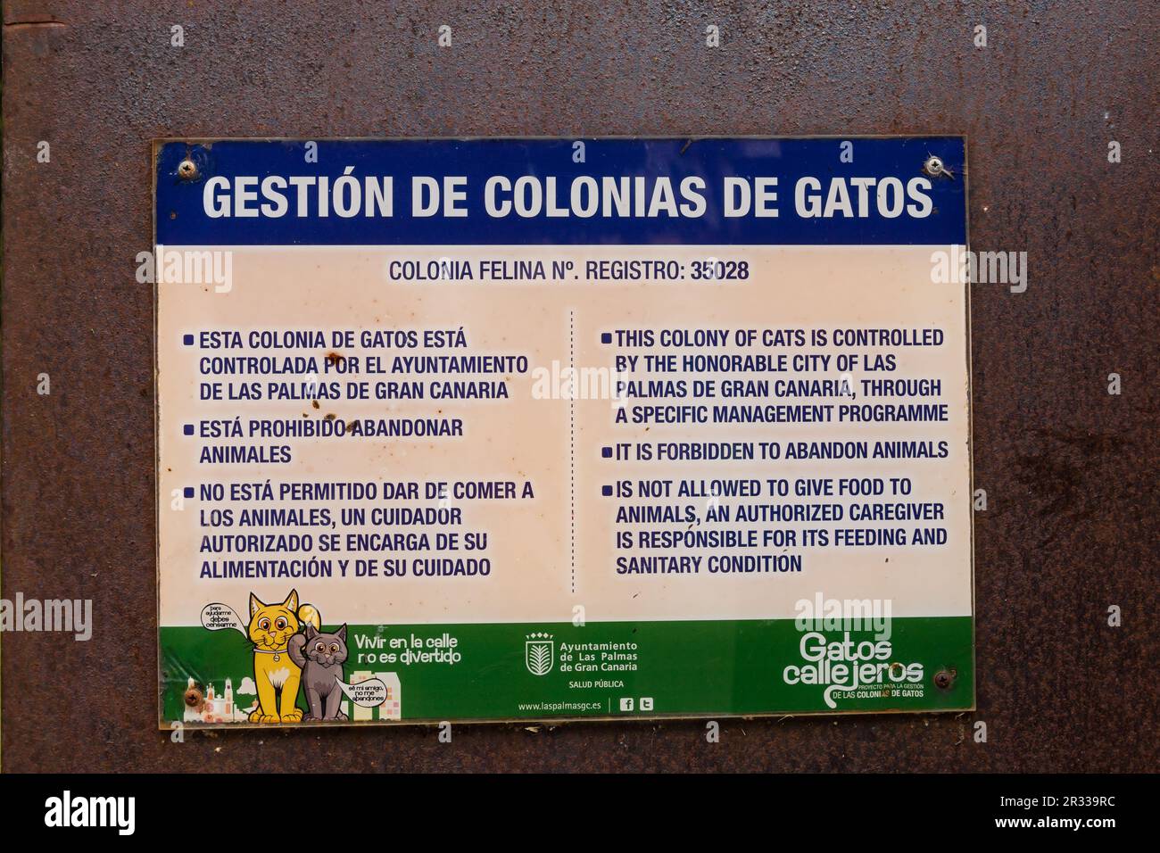 Information sign, Protected cats colony, Parque del Castillo de la Luz. Las Palmas, Gran Canaria, Spain Stock Photo