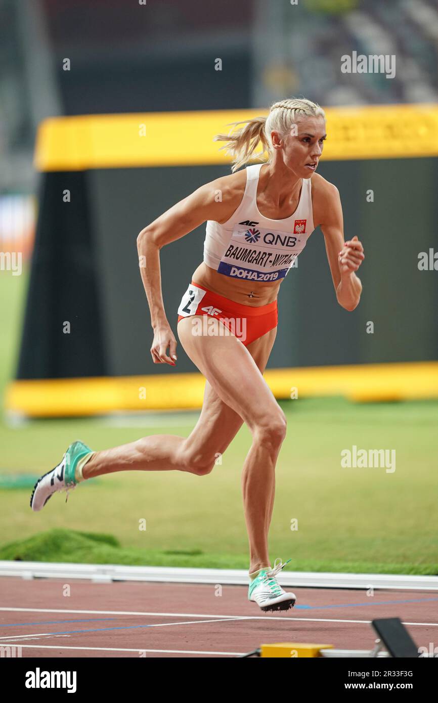 Iga Baumgart-Witan running the 400m at the 2019 World Athletics