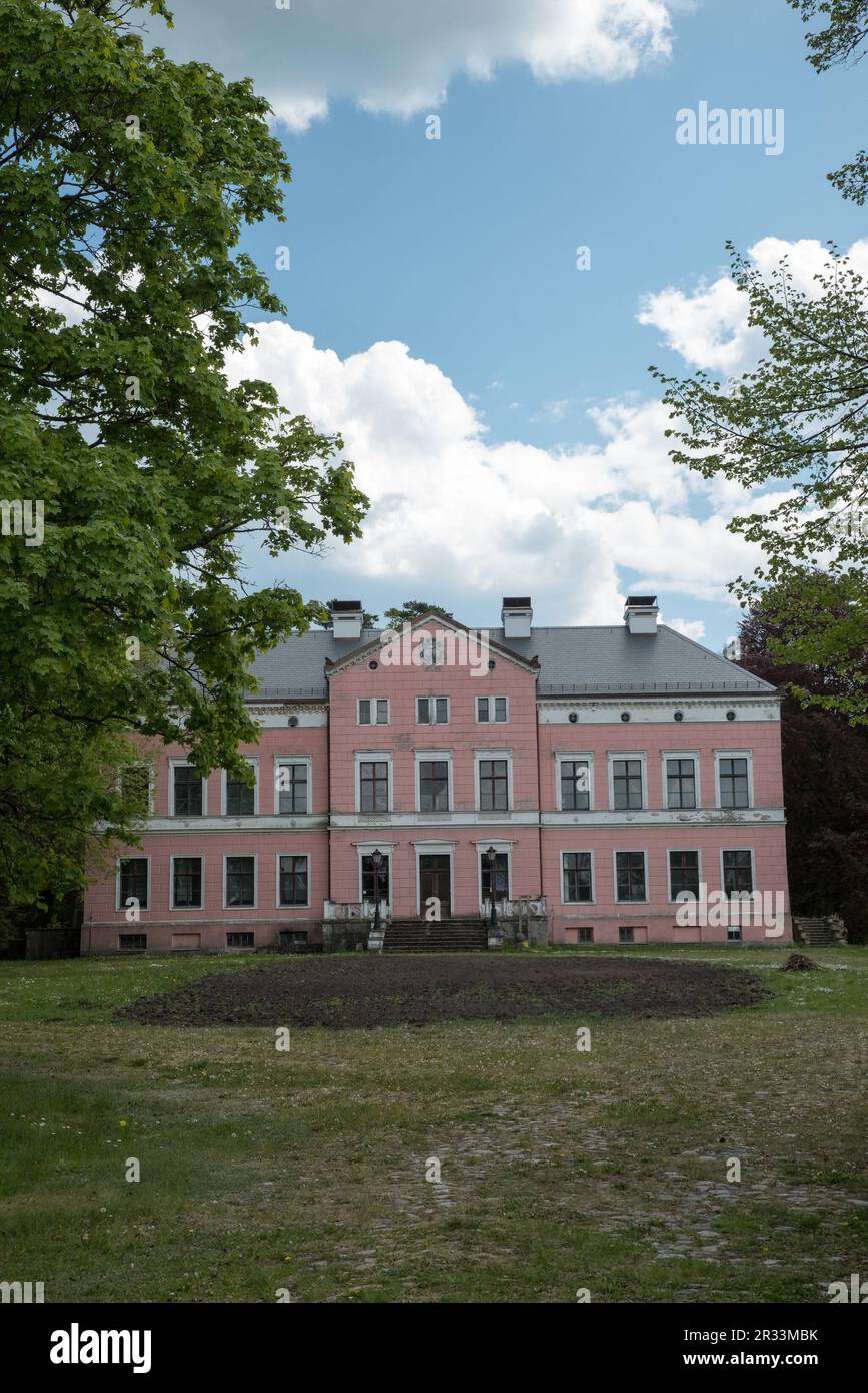 Palace in Kwitajny, Gmina Pasłęk, within Elbląg County, Warmian-Masurian Voivodeship, in northern Poland Stock Photo