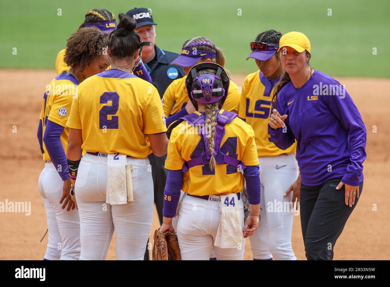 Pitching circle hires stock photography and images Alamy