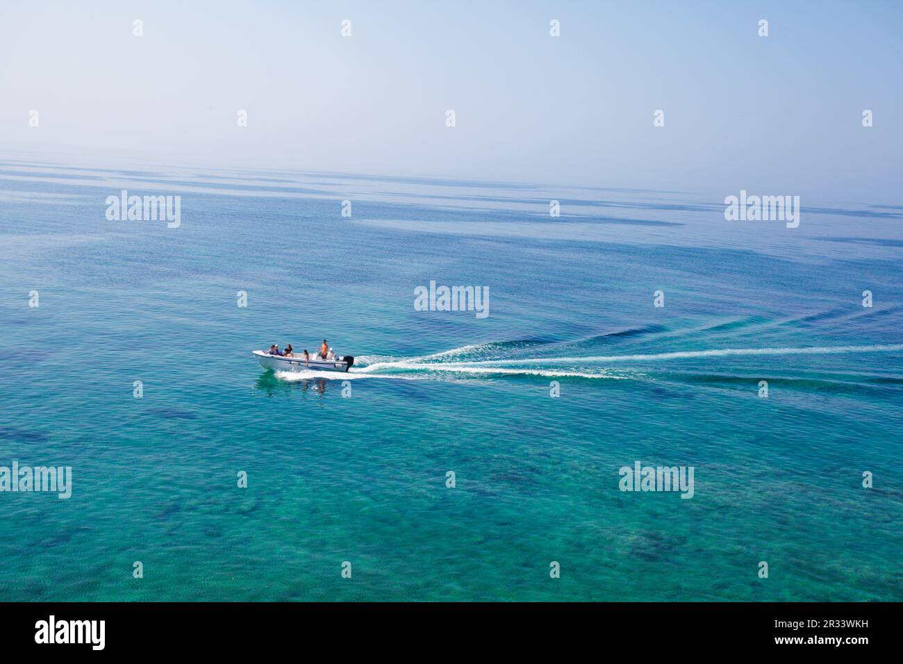 Speed boat in movement hi-res stock photography and images - Alamy