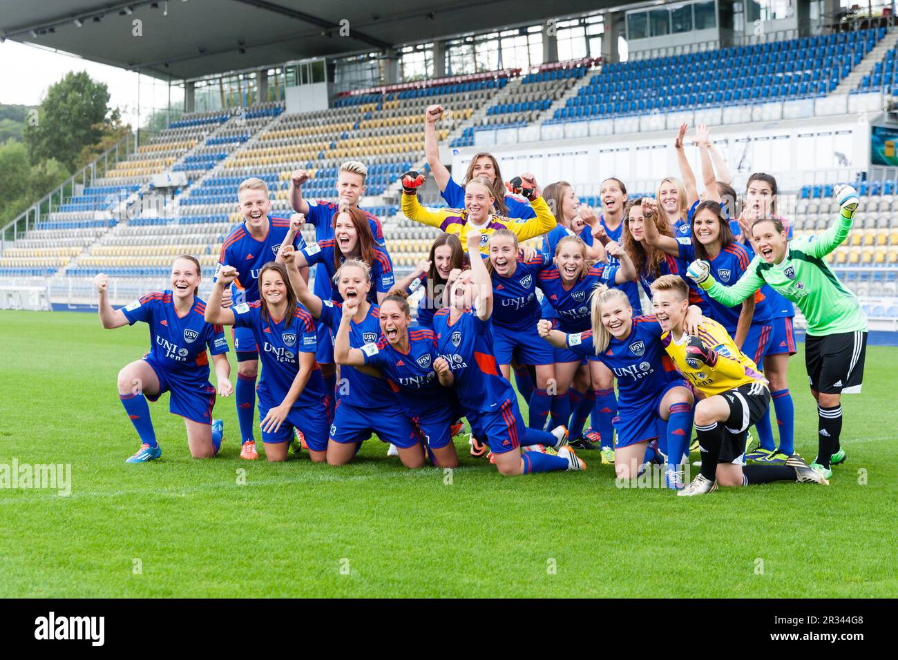 Team photo cheer Stock Photo - Alamy