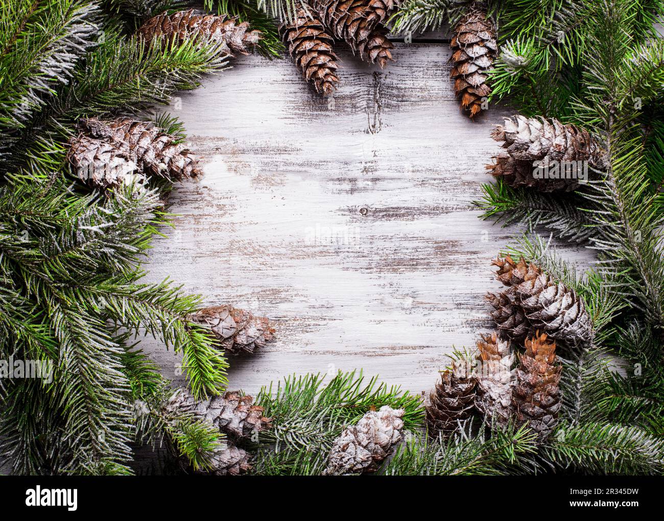White wood christmas border snow hi-res stock photography and images ...