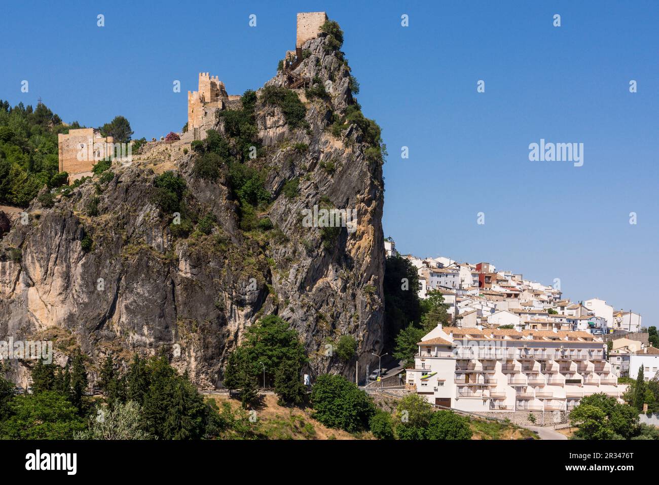 Castillo de La Iruela, origen almohade, construido sobre cimientos pre-bereberes, La Iruela, valle del Guadalquivir, parque natural sierras de Cazorla, Segura y Las Villas, Jaen, Andalucia, Spain. Stock Photo