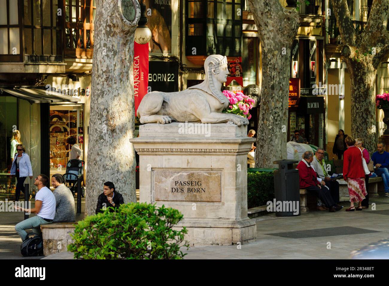 escultura de una esfinge, 1833, Jacint Mateu, paseo del Borne Passeig