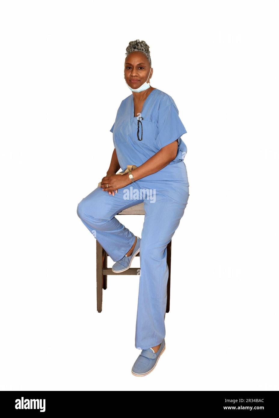 Female nurse in scrubs face hi-res stock photography and images - Alamy