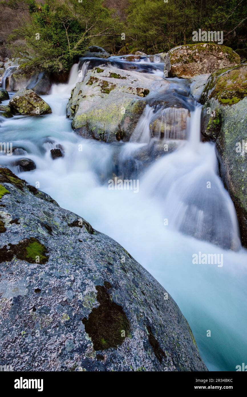 saltos de agua, reserva natural Garganta de los Infiernos, sierra de Tormantos, valle del Jerte, Cáceres, Extremadura, Spain, europa. Stock Photo