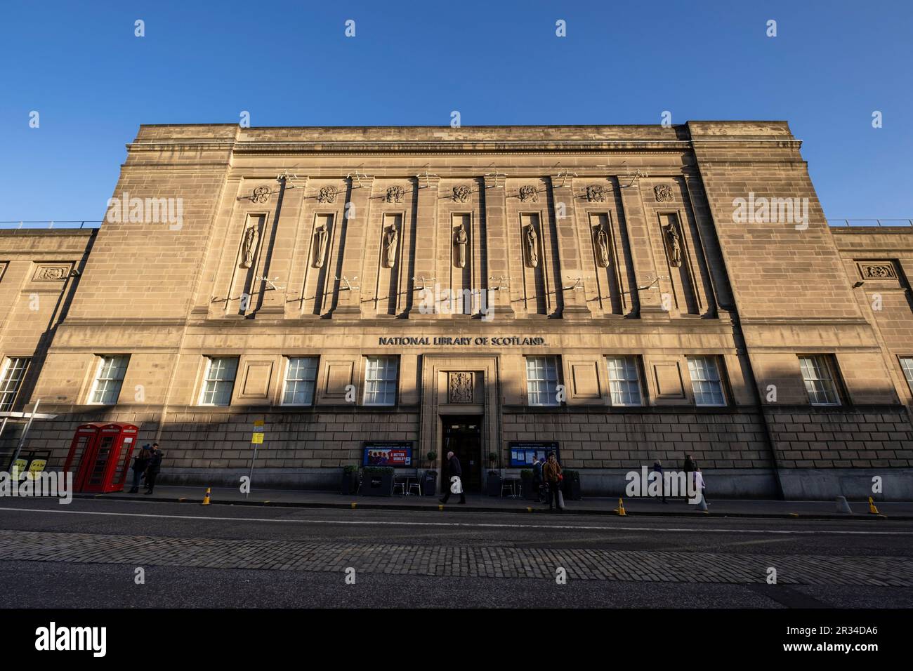 Biblioteca Nacional de Escocia, Edimburgo, Lowlands, Escocia, Reino Unido. Stock Photo