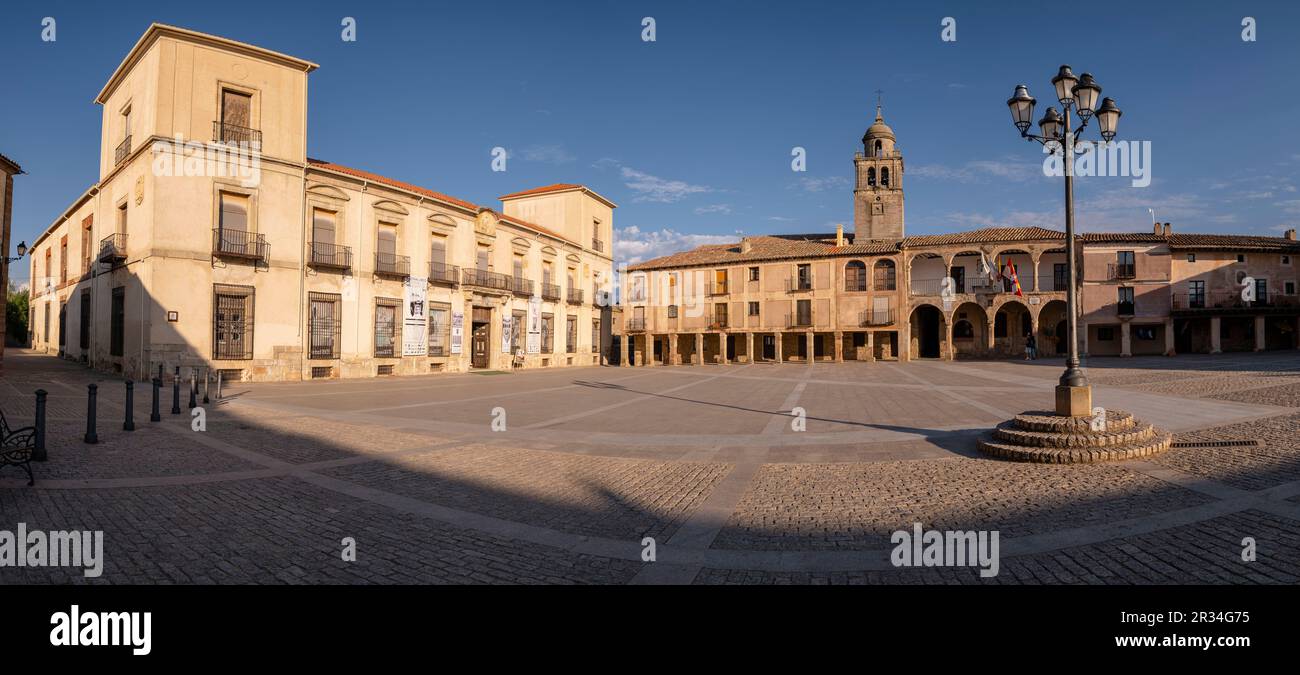 plaza mayor porticada, Medinaceli, Soria, comunidad autónoma de Castilla y León, Spain, Europe. Stock Photo