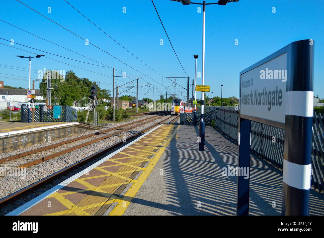 Train Platform Newark Northgate Station Hi res Stock Photography And train-platform-newark-northgate-station-hi-res-stock-photography-and