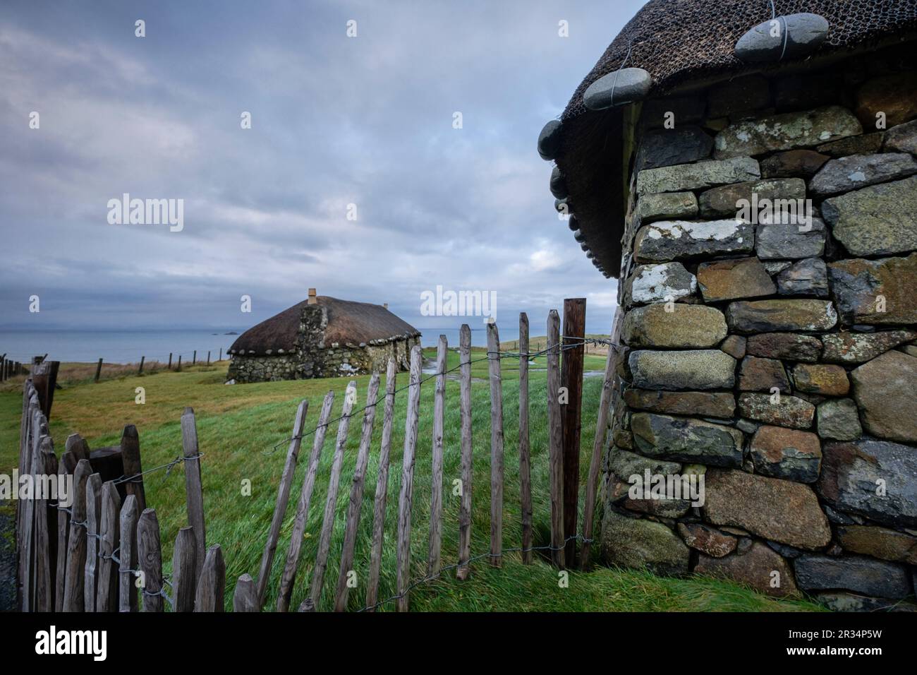 poblado tipico celta,museo de la vida insular, Kilmuir, ( Cille Mhoire ),costa oeste de la península de Trotternish, isla de Skye, Highlands, Escocia, Reino Unido. Stock Photo
