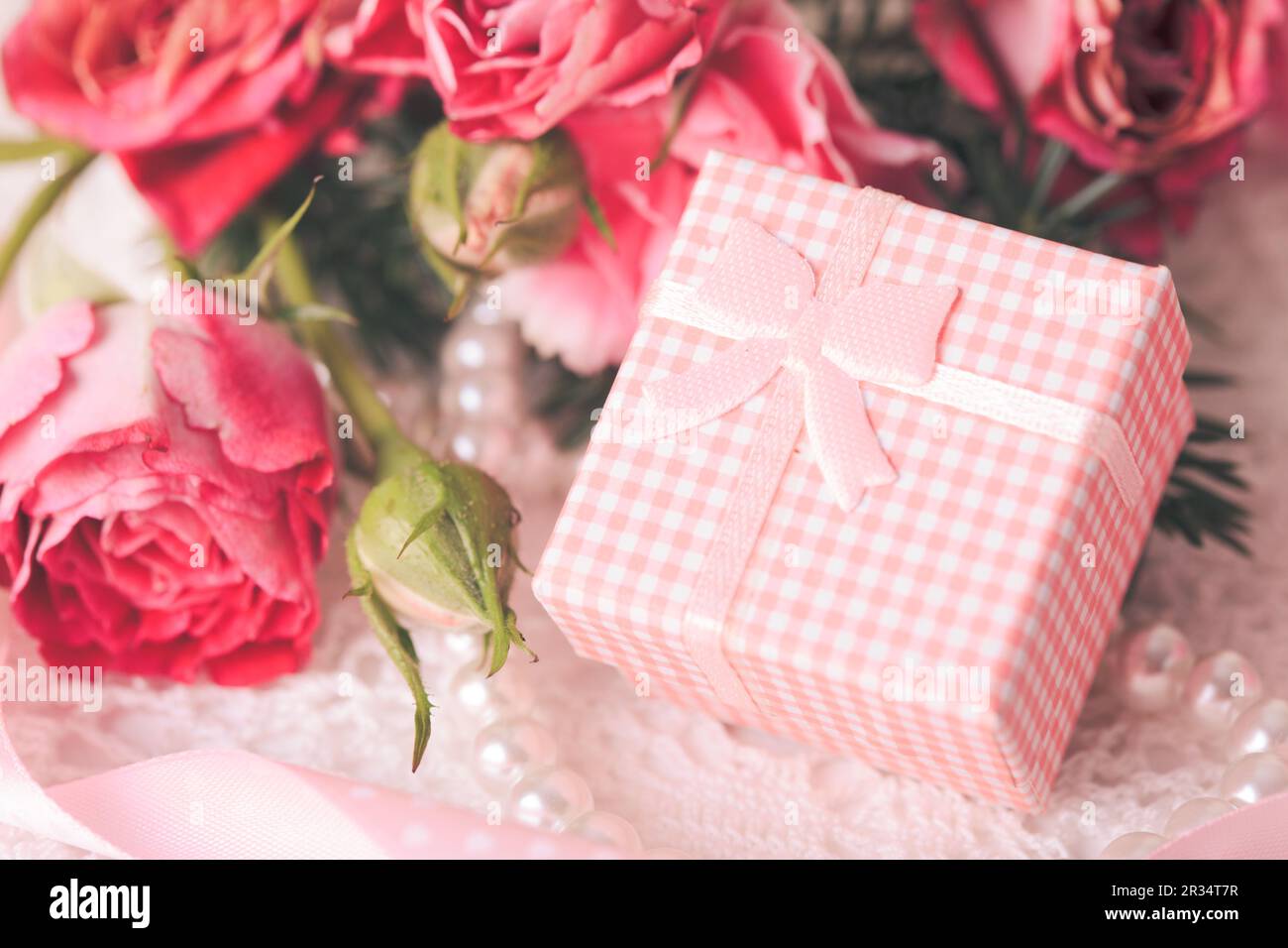 Pink lace bow hi-res stock photography and images - Alamy