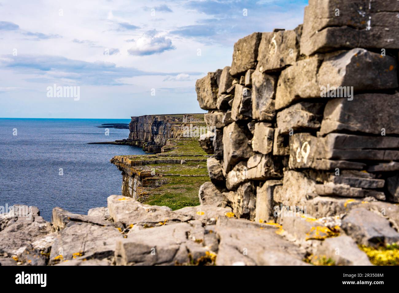 Fort of aengus hi-res stock photography and images - Alamy