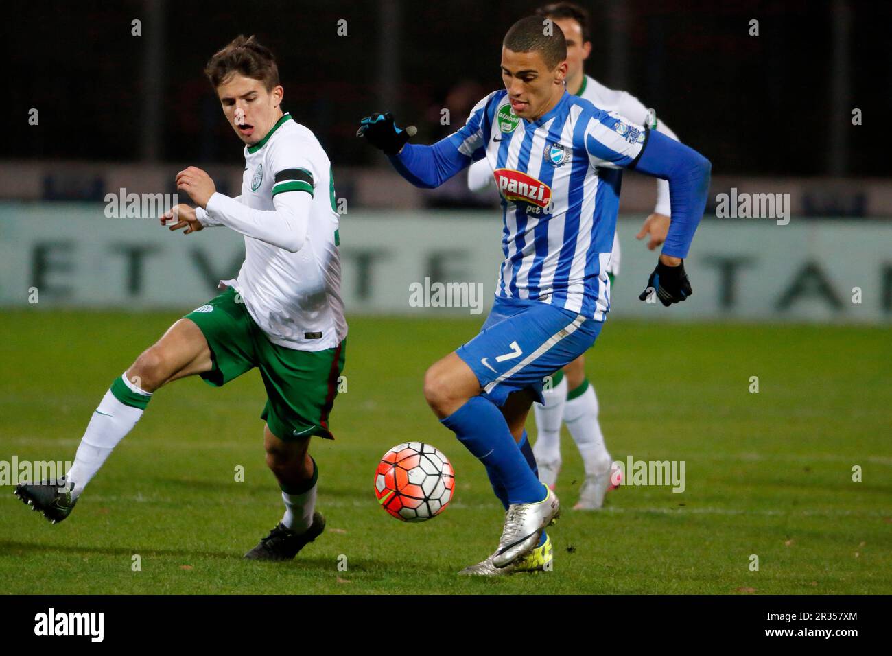 Ferencvarosi TC V MTK Budapest - Hungarian OTP Bank Liga 1-1 Editorial  Stock Photo - Image of dominik, daniel: 82251988