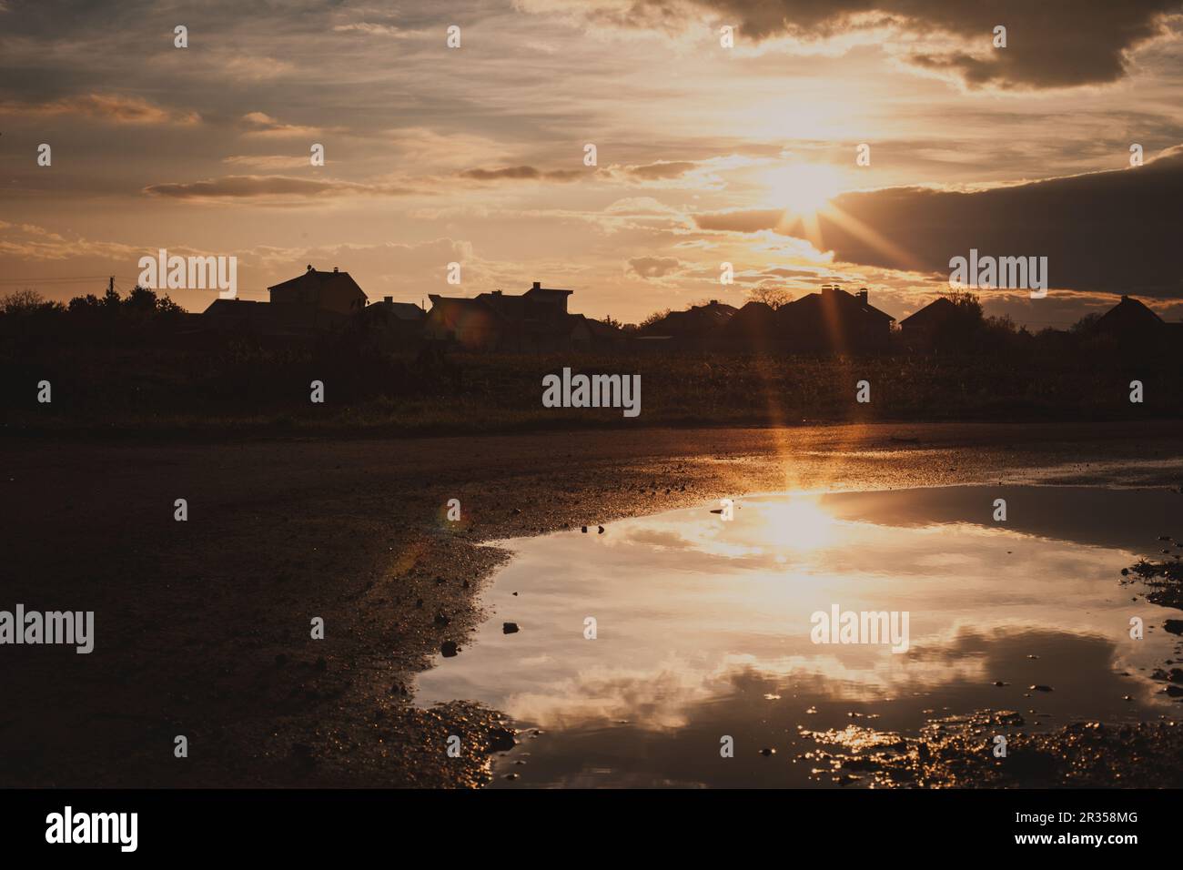 Sun reflected off water hi-res stock photography and images - Alamy