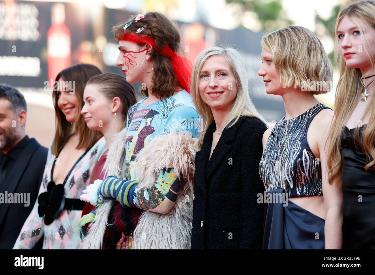 Elsa Zylberstein, Ksenia Devriendt, Luke Baker, Jessica Hausner, Mia Wasikoska and Florence