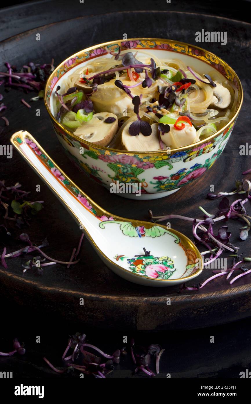 Bean thread noodle soup hires stock photography and images Alamy