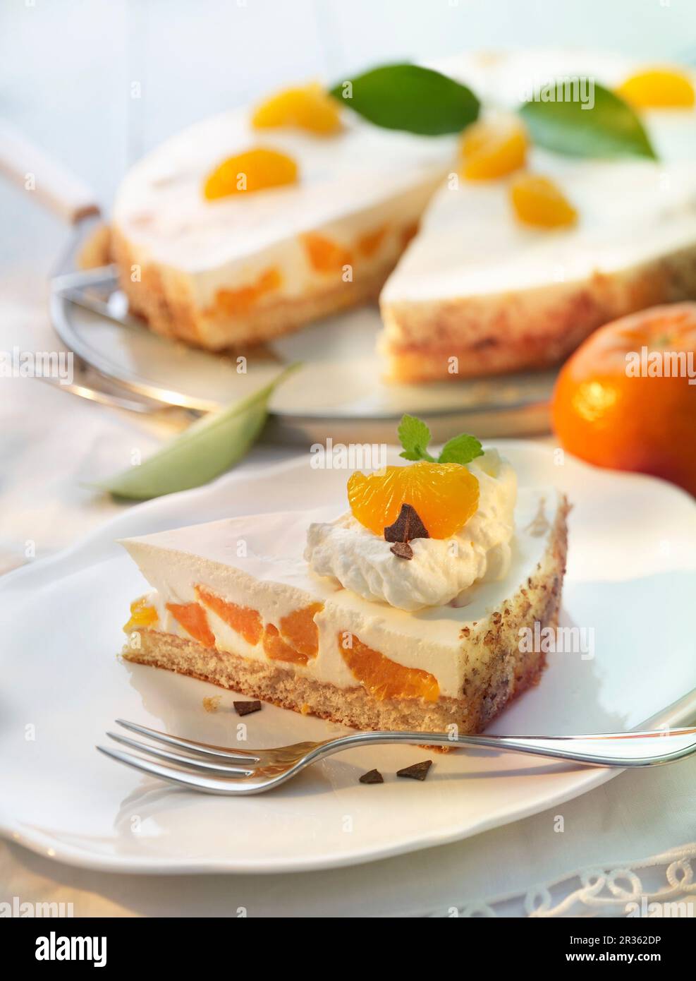 One piece mandarin close hi-res stock photography and images - Alamy One piece mandarin close hi-res stock photography and images - Alamy