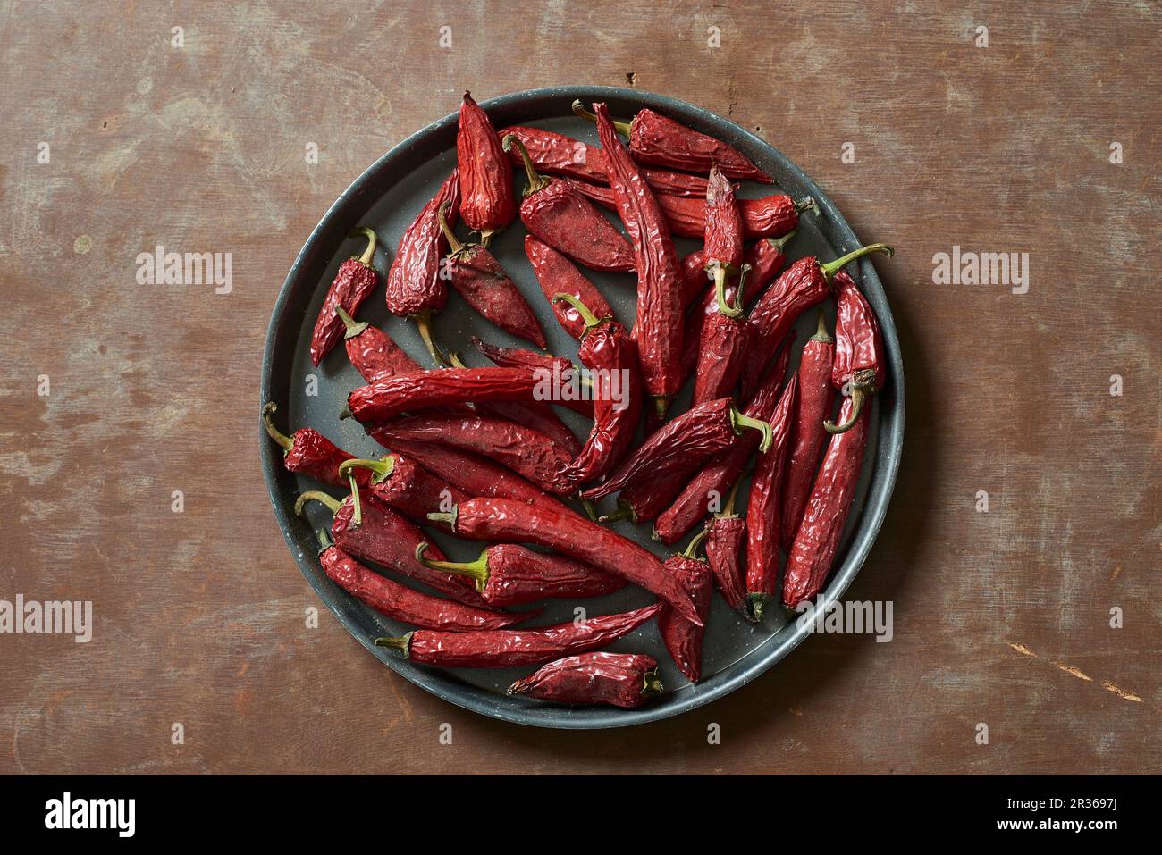 Red bell peppers plan view hi-res stock photography and images - Alamy