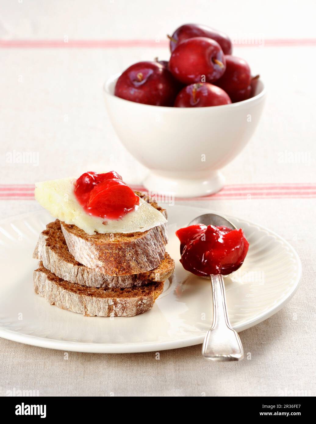 Frutta plate hi-res stock photography and images - Alamy