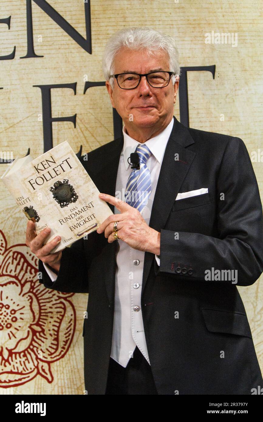 Ken follettbuchmesse hi-res stock photography and images - Alamy