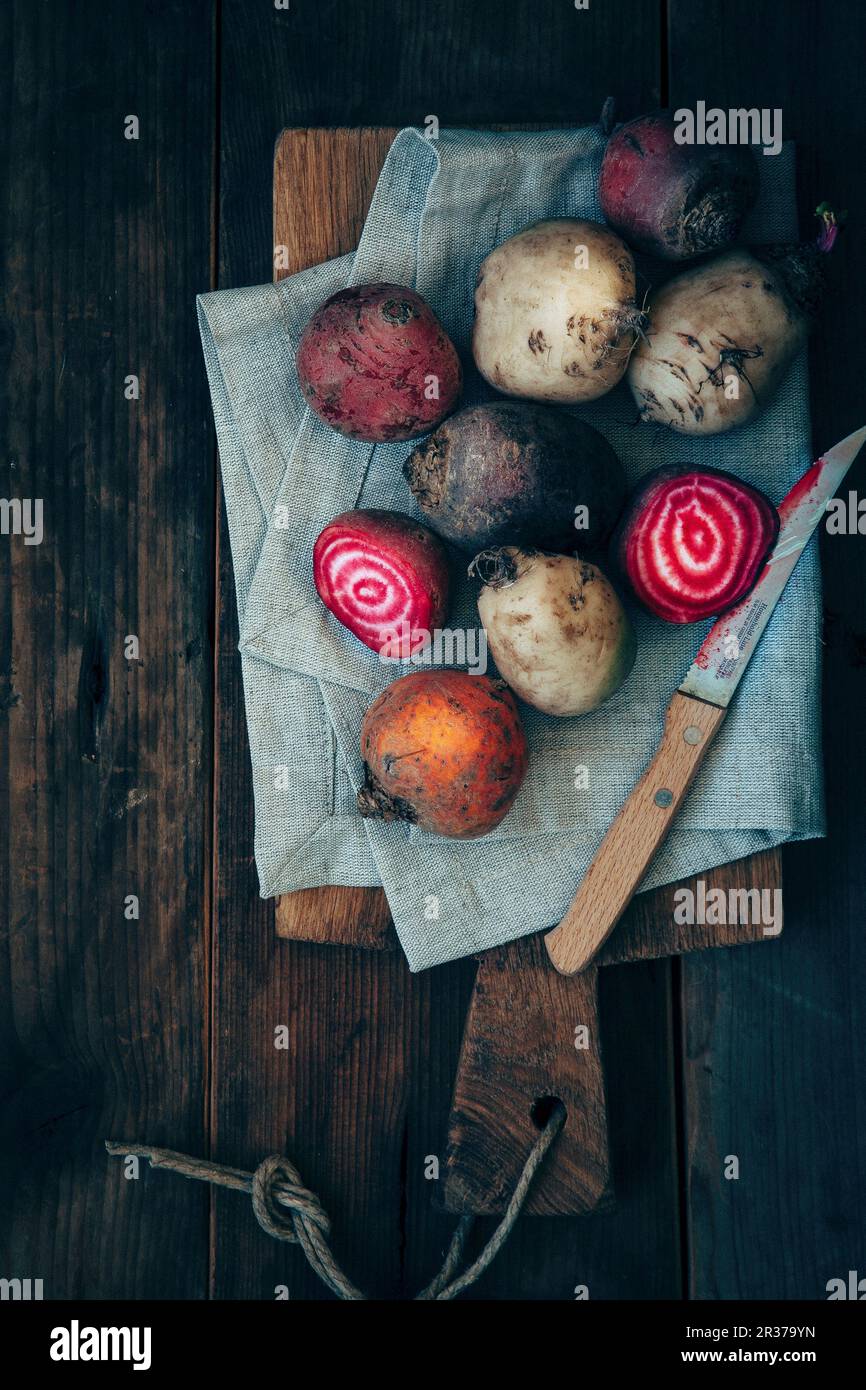 Cutting beetroots hi-res stock photography and images - Alamy