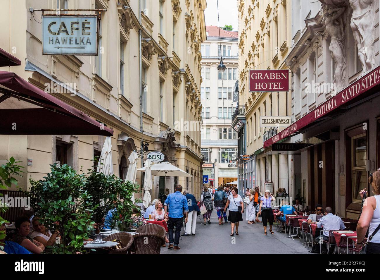 Dorotheergasse with Cafe Hweklka, Trzesniewskie and Hotel Graben