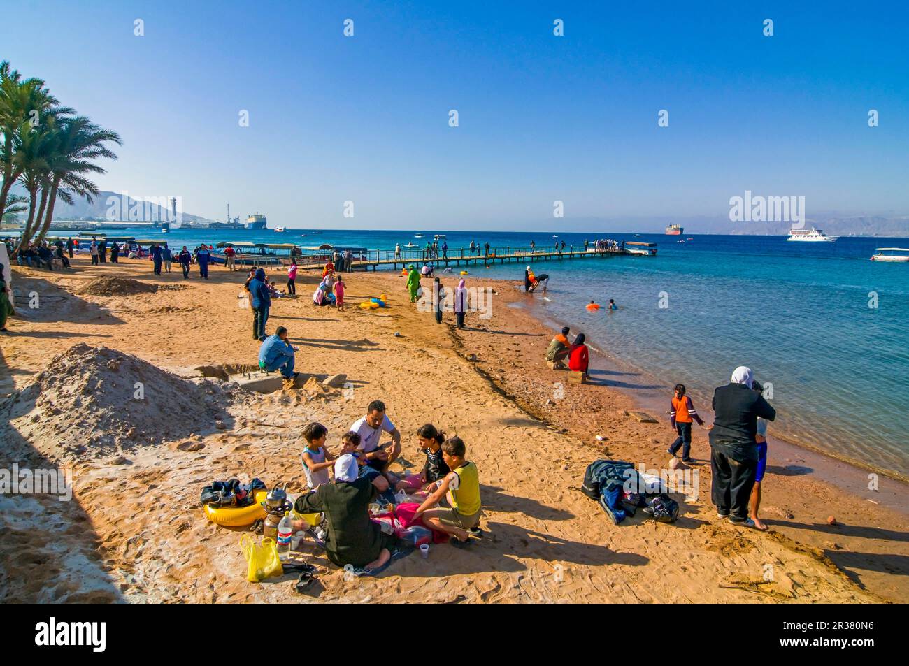 Bay at Aqaba with sand beach, Jordan Stock Photo
