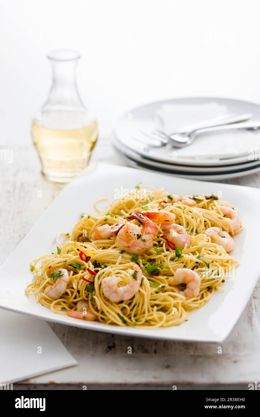 Spaghetti with king prawns Stock Photo Alamy