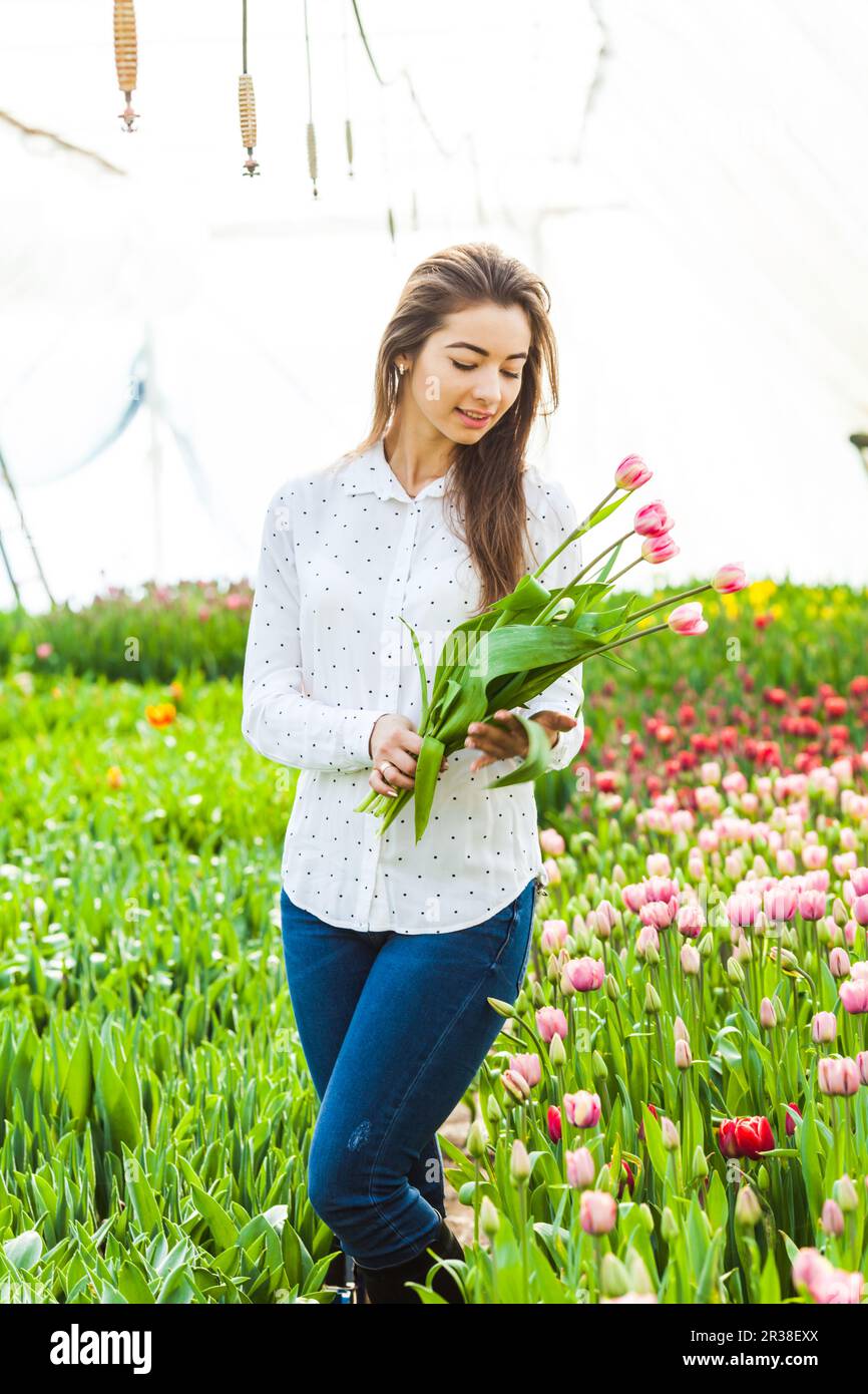 Garden female hi-res stock photography and images - Alamy