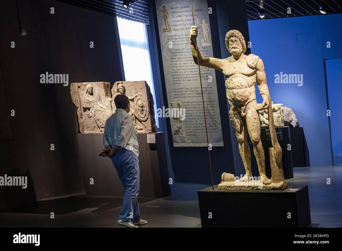 FRANCE. GIRONDE (33). BORDEAUX. THE MUSEUM OF AQUITAINE. STATUE OF ...
