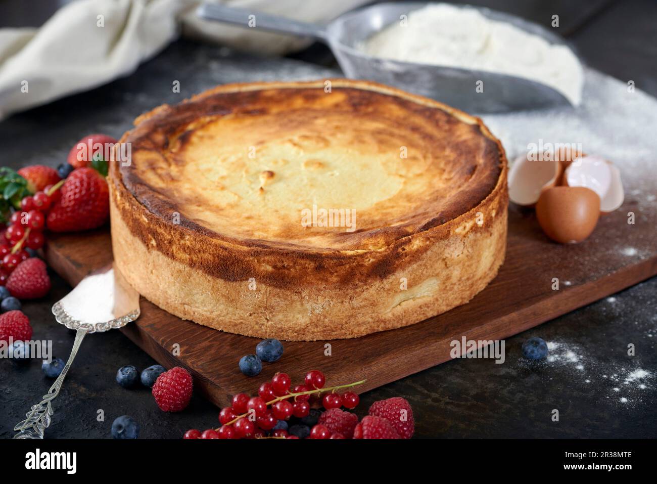 Cheesecake with a shortcrust pastry base Stock Photo - Alamy