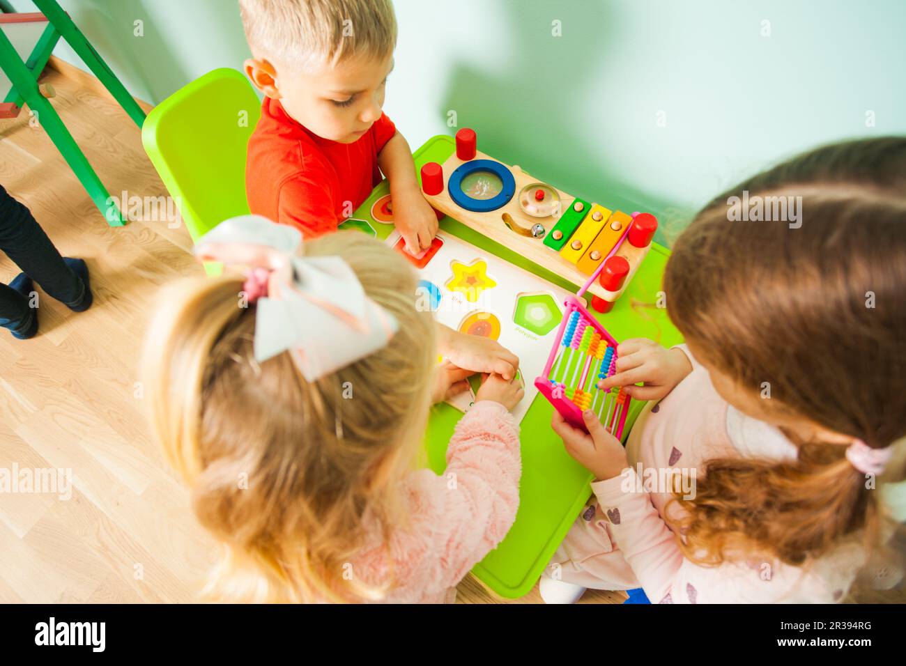 Children playing paint hi-res stock photography and images - Alamy