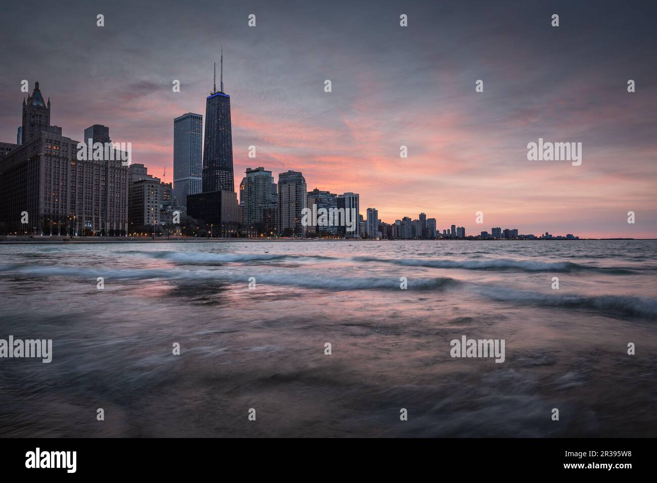 Lake michigan ohio street hi-res stock photography and images - Alamy
