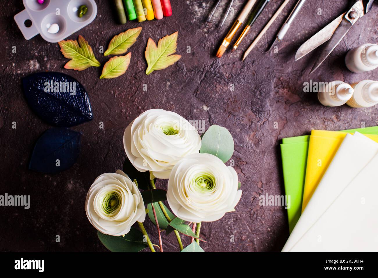Diy Ranunculus DIY making realistic ranunculus flowers from foam material Stock Photo ...