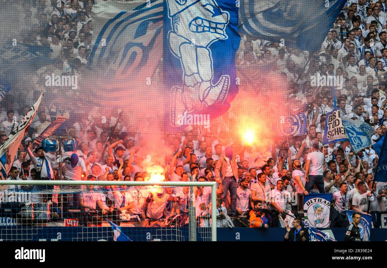 Could Schalke 04 Expand Its Stadium to Become Germany's Largest? Could Schalke 04 Expand Its Stadium to Become Germany's Largest?