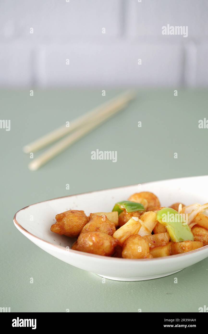 Sweet and sour chicken (China Stock Photo Alamy