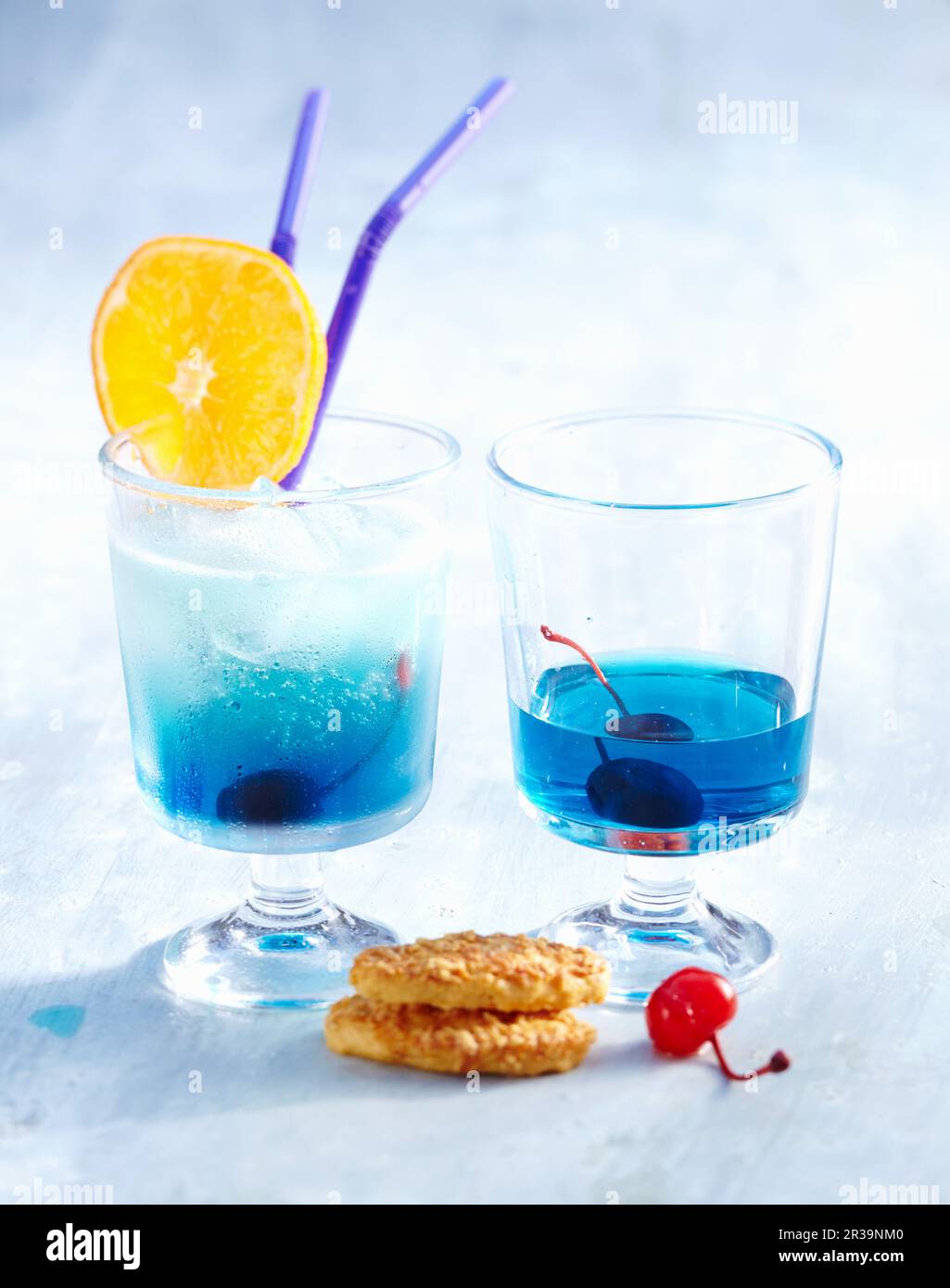 Blue Eyes (cocktail with vermouth, gin, curacao and ginger ale Stock ...