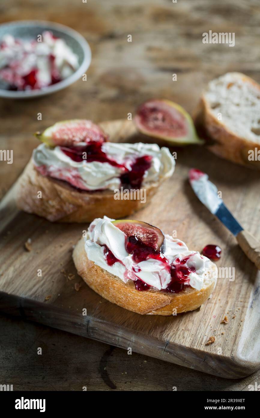 Baguette with goat's cheese and fig jam Stock Photo Alamy