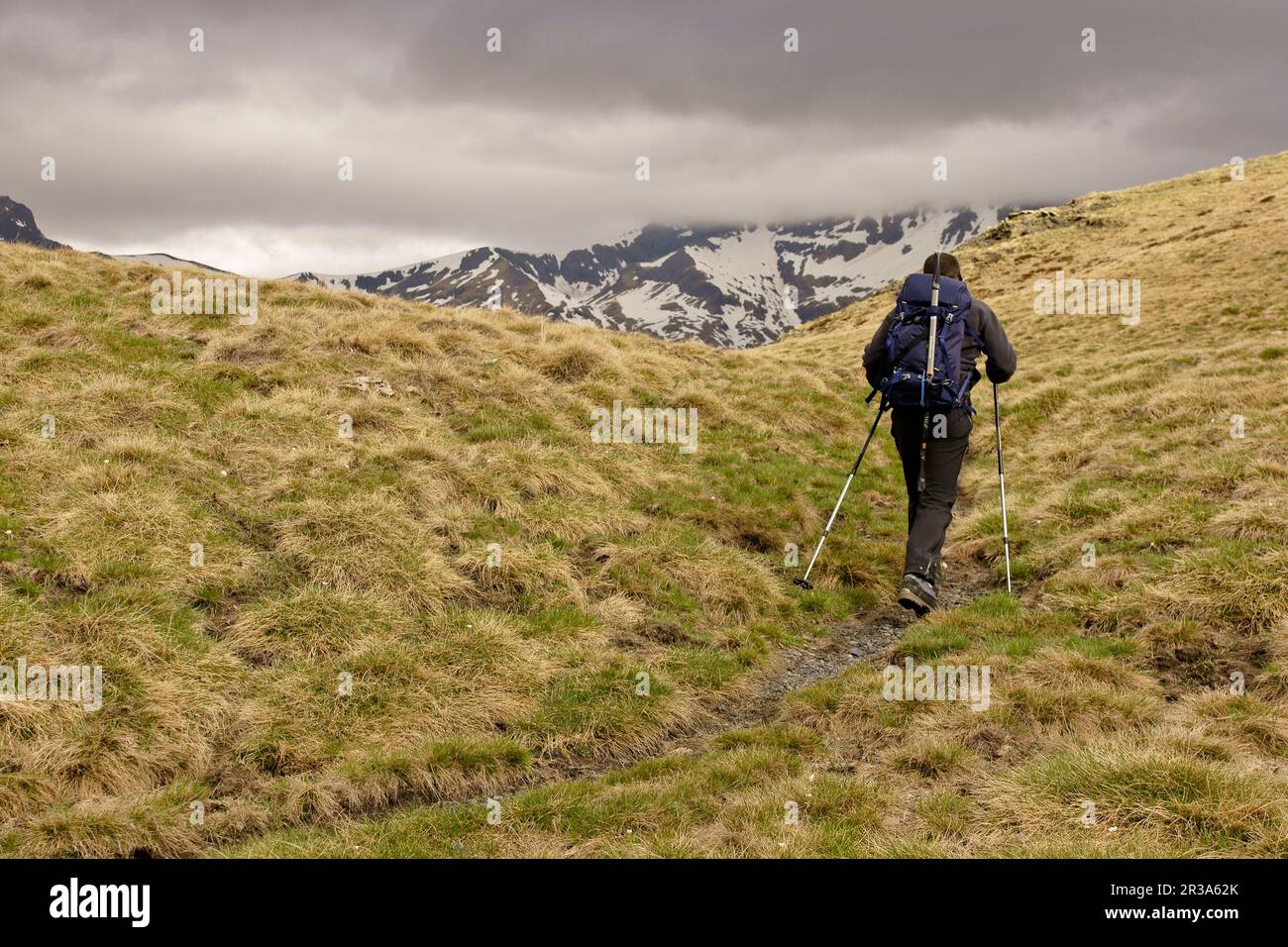 Sendero de la montaña hi-res stock photography and images - Alamy