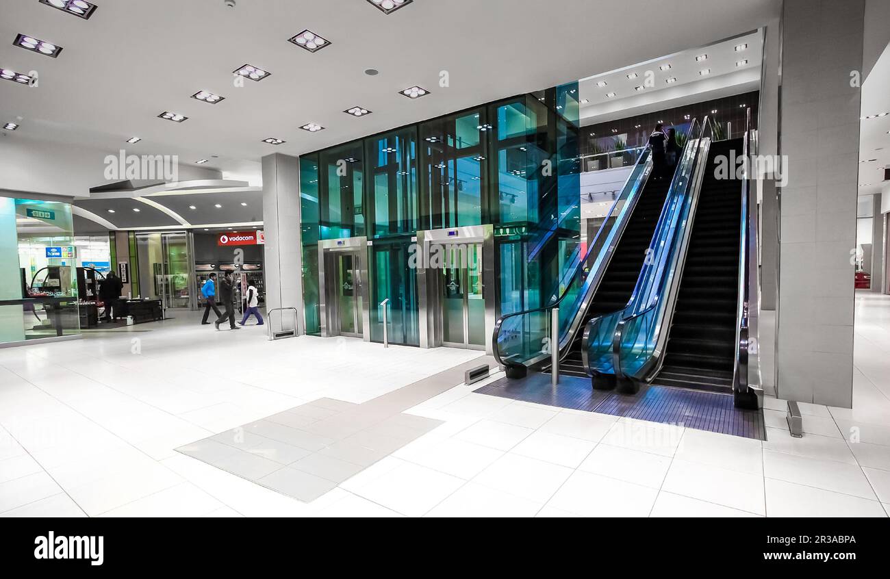 Centre commercial city mall hi-res stock photography and images - Alamy