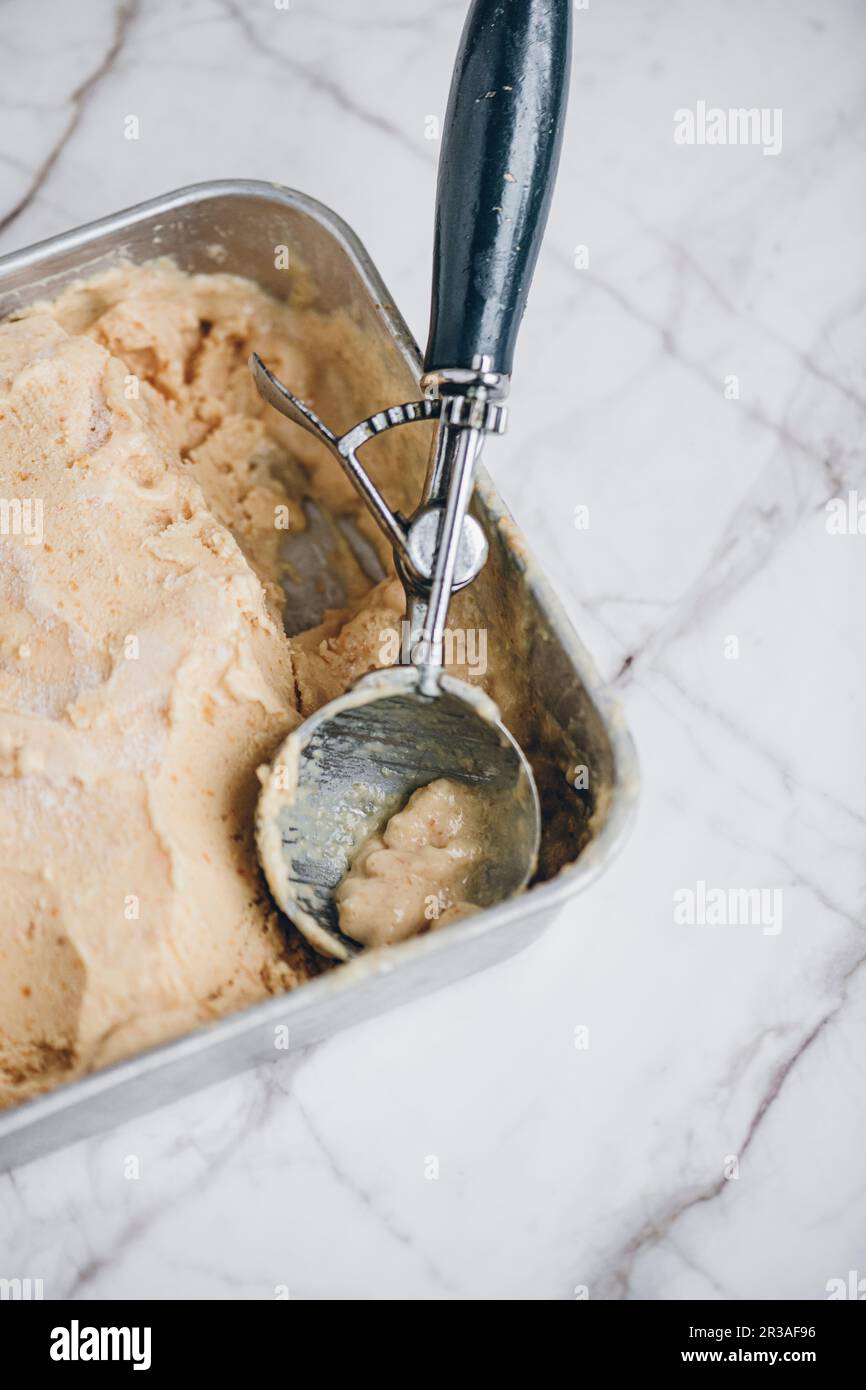 Scoops ice creams hires stock photography and images Alamy