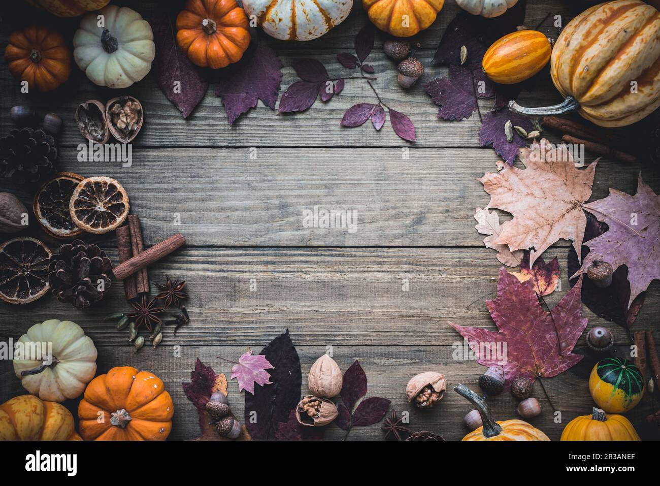 Pumpkins leaves autumn spices hi-res stock photography and images - Alamy