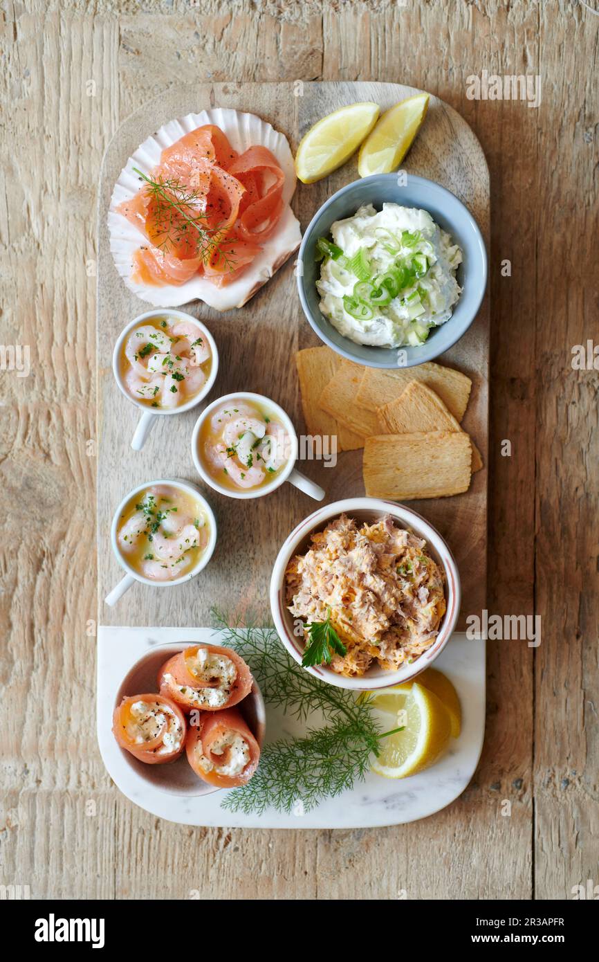 Seafood Platter with Salmon and Prawns Stock Photo Alamy