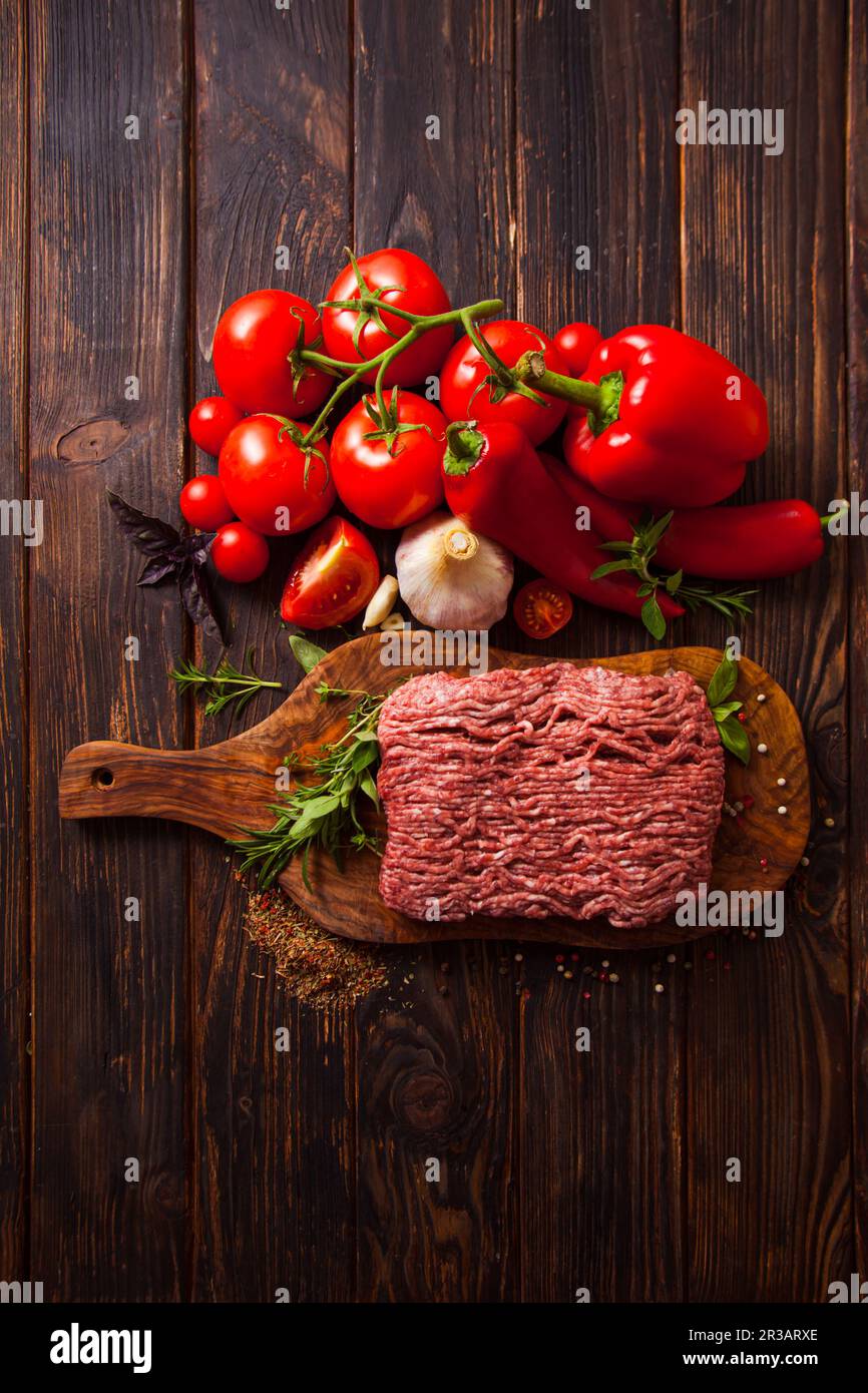 Traditional Italian dish of minced meat and fresh vegetables Stock Photo Alamy