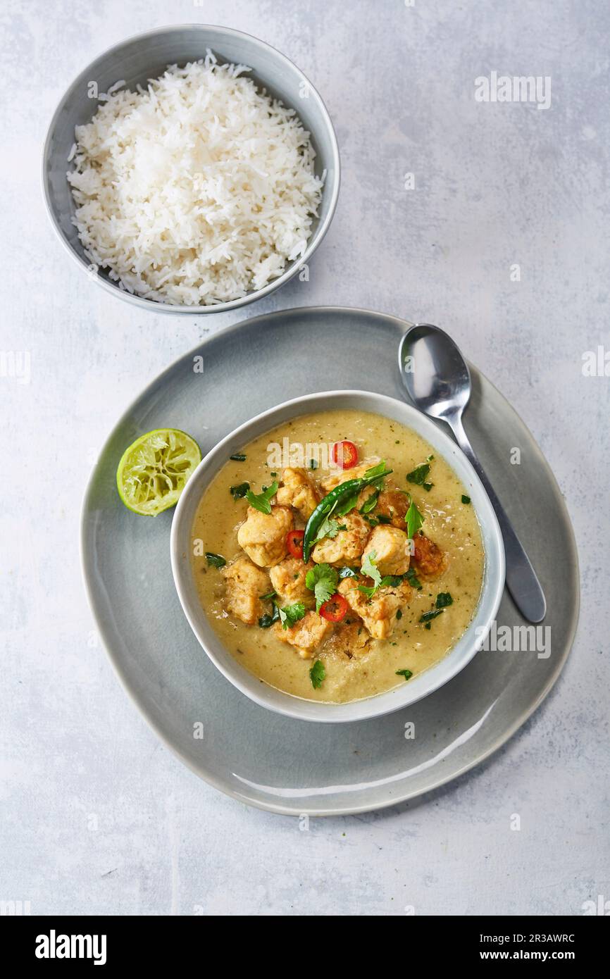 Tempeh Thai Vegan coconut curry Stock Photo Alamy