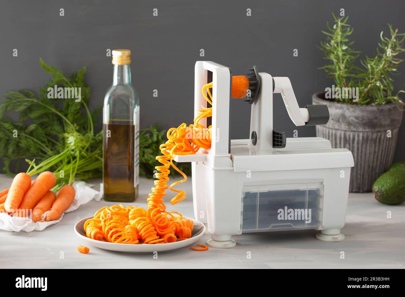 Spiralizer hi-res stock photography and images - Alamy