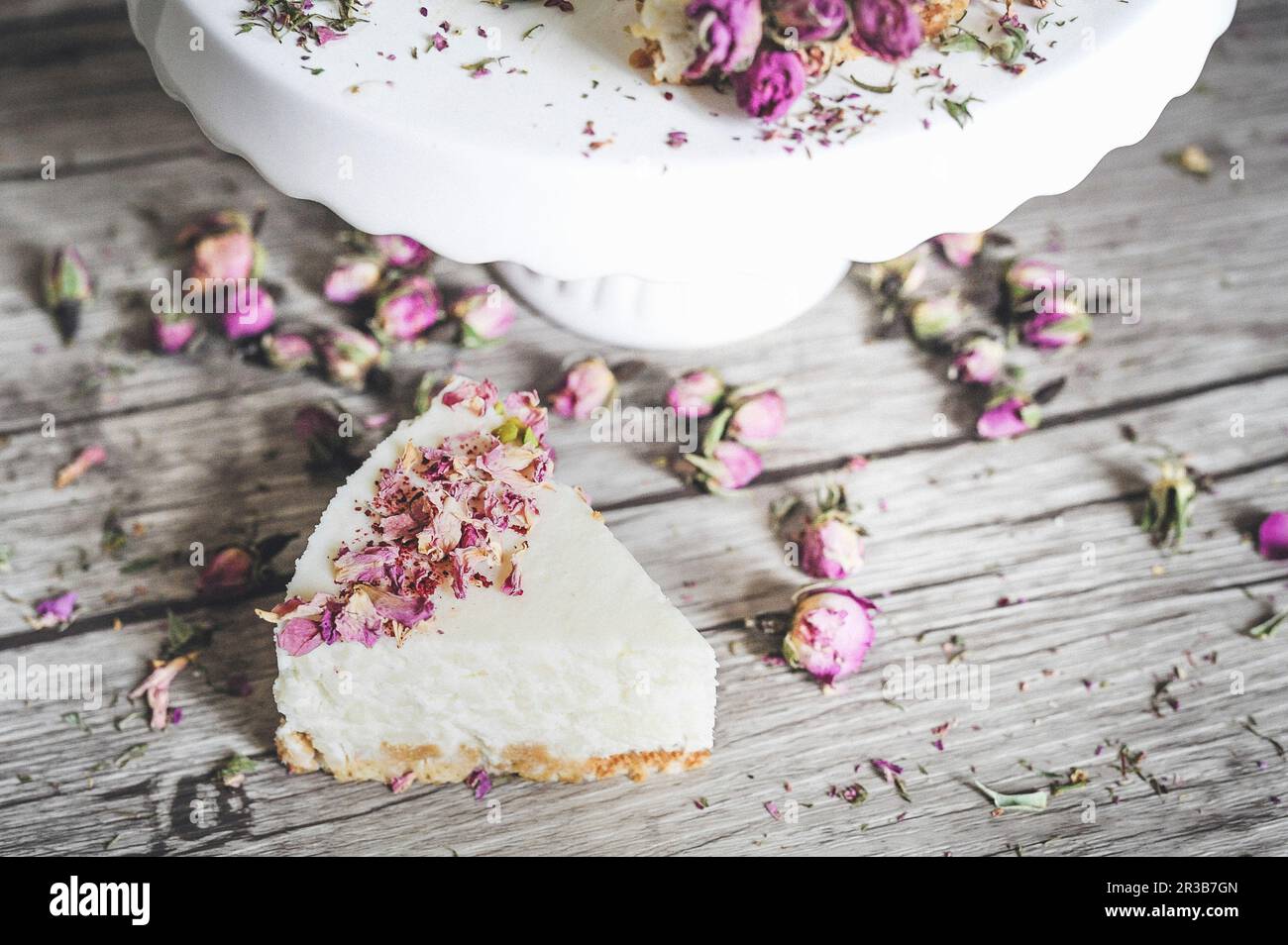 No bake milk rice cake with rose petals Stock Photo Alamy